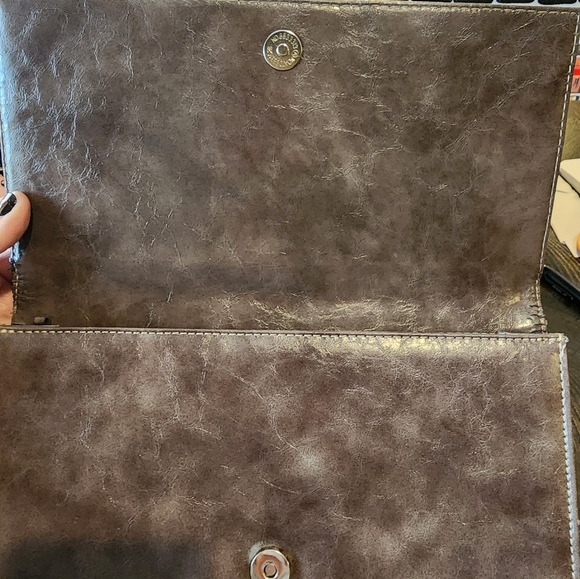 CHINESE LAUNDRY CLUTCH - Picture 8 of 16